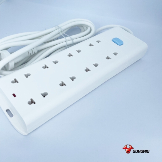 Ổ CẮM CHỐNG CHA GONEO ĐA NĂNG 8 Ổ 1 CÔNG TẮC 2500W – V1080